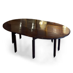 18th Century Georgian Mahogany Gate-Leg Hunt Table