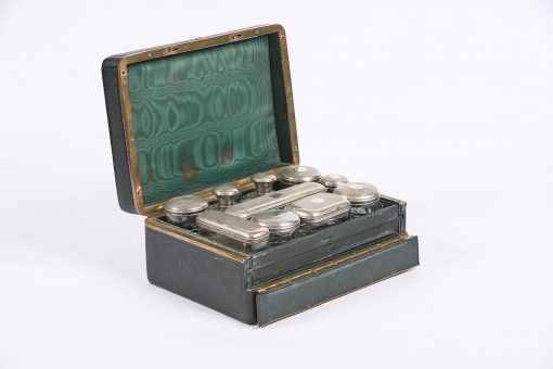 6146 - 19th Century Gentlemans Dressing Case