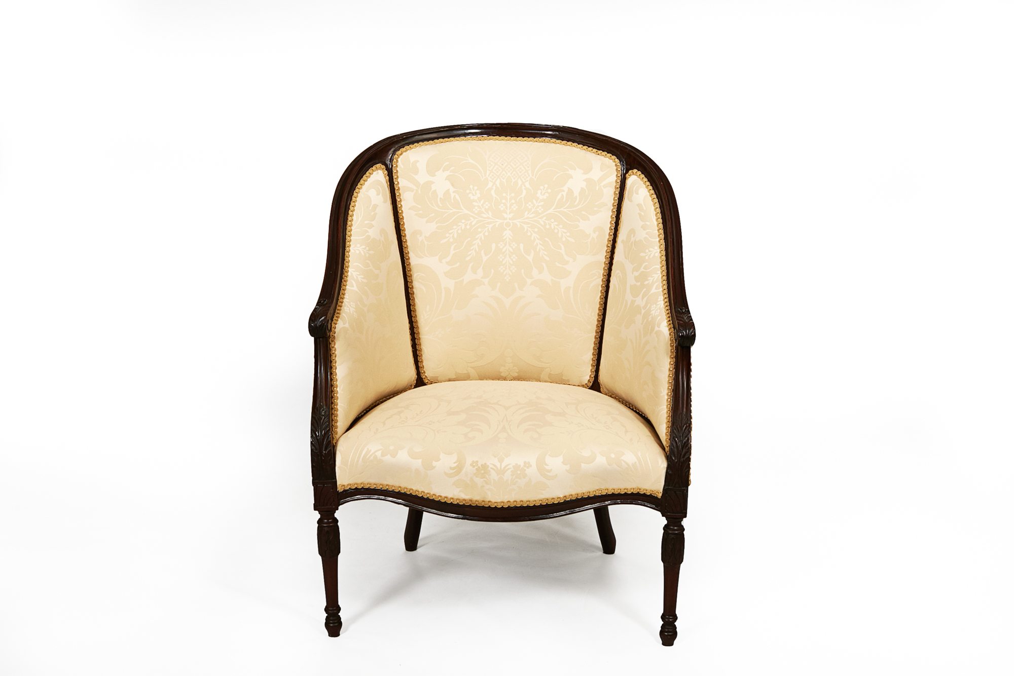 Early 19th Century George III Mahogany Hepplewhite Tub Chair