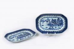 10169 - Mid 18th Century Qianlong Qung Dynasty Pair of Nanjing Porcelain Platters