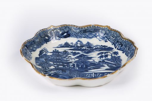 10173 -  Late 17th Century Kangxi, Qing dynasty Nanjing Porcelain Teapot Stand