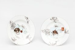 9657 - 20th Century Pair of Paris Porcelain Plates, Known as "The Love Letters"